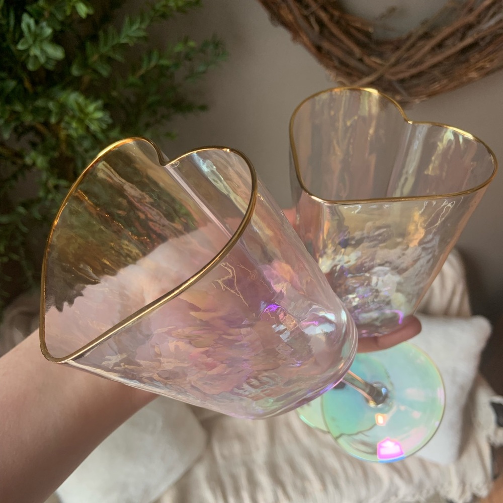Set of two heart wine glasses